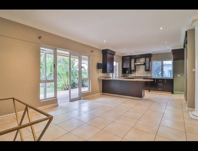 3 BEDROOM TOWNHOUSE TO LET IN UMHLANGA CENTRAL